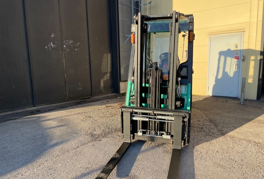 Mitsubishi FB25KPAC-Chariot Élévateur D'Occasion à Vendre – Image 3