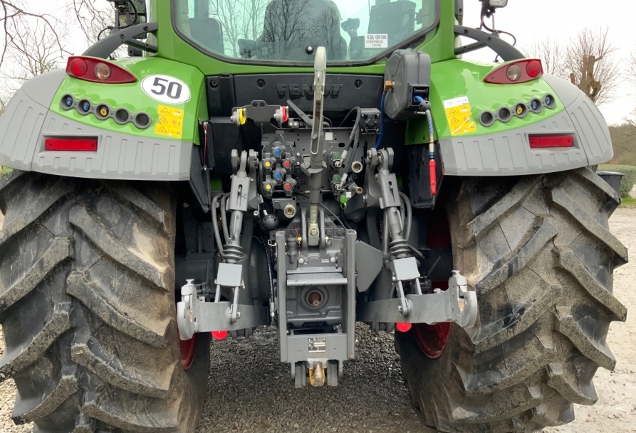 Tracteur Fendt 516 Vario S4 Profi plus — Tracteur D'Occasion à Vendre – Image 5