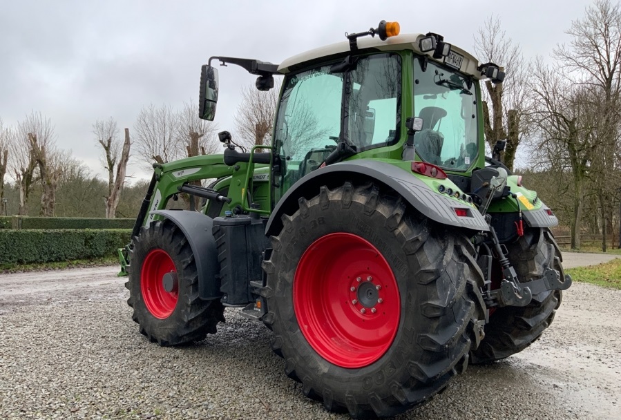 Tracteur Fendt 516 Vario S4 Profi plus — Tracteur D'Occasion à Vendre – Image 7