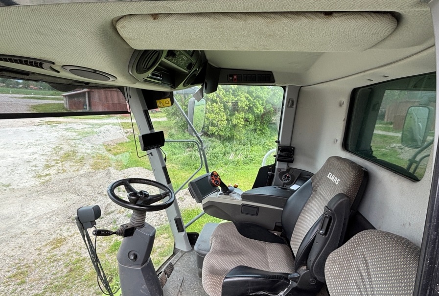 Moissonneuse batteuse Claas Lexion 620 25ft – Image 7