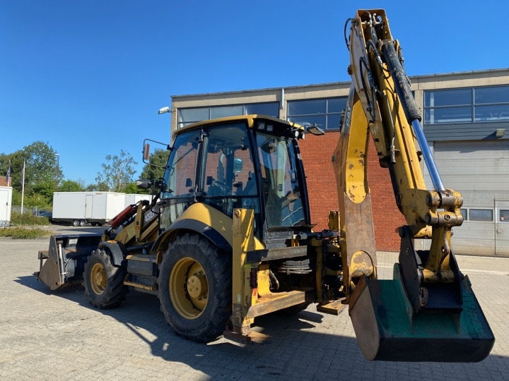 Caterpillar 432F Premier — Tractopelle D'Occasion à Vendre – Image 4