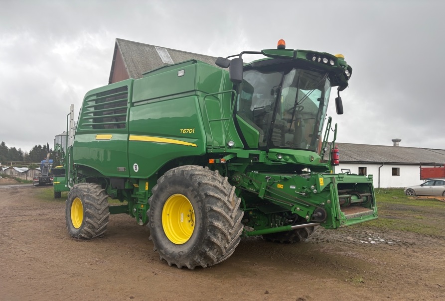 Moissonneuse-batteuse John Deere T670I – Image 6