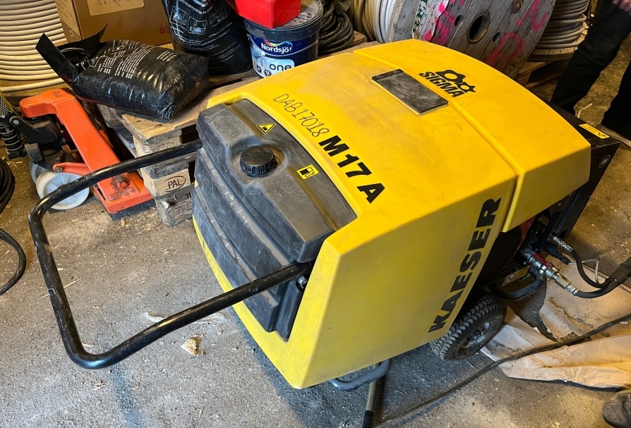 Compresseur Kaeser M17 A — Compresseurs Et Générateurs d'Occasion à Vendre