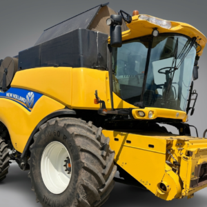 Moissonneuse batteuse New Holland CR9080
