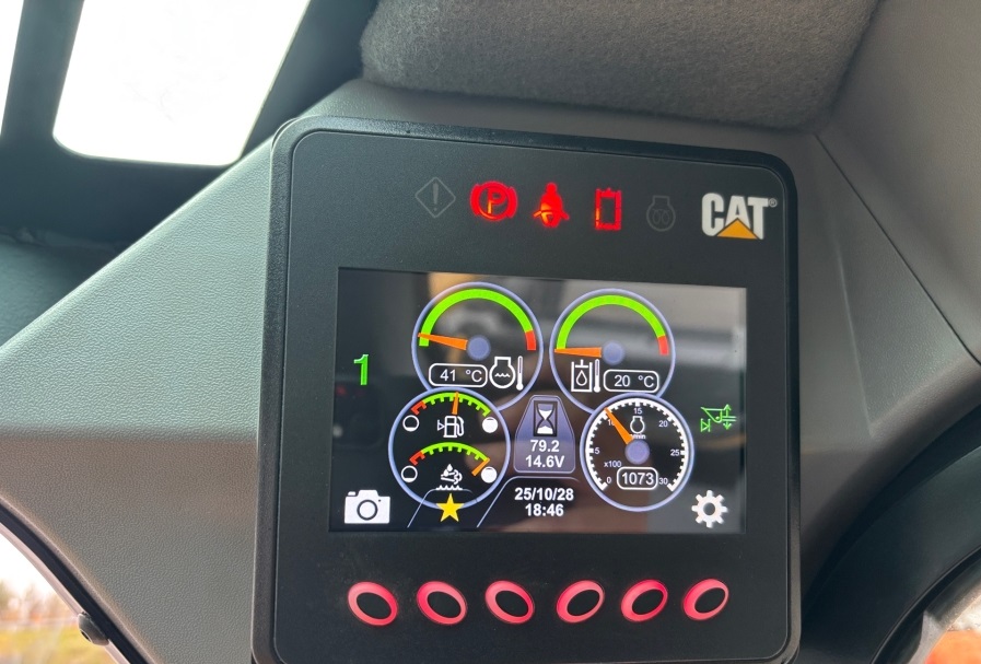 Caterpillar 299D3 XE — Chargeuse Sur Chenilles D'Occasion à Vendre – Image 6