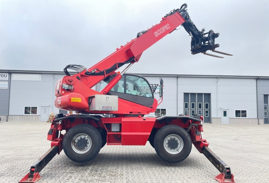 Manitou MRT 2150 — Chariots Télescopiques D'Occasion à Vendre – Image 3