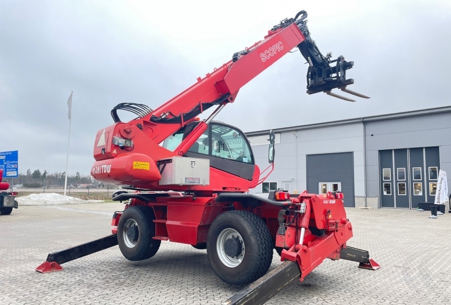 Manitou MRT 2150 — Chariots Télescopiques D'Occasion à Vendre – Image 4