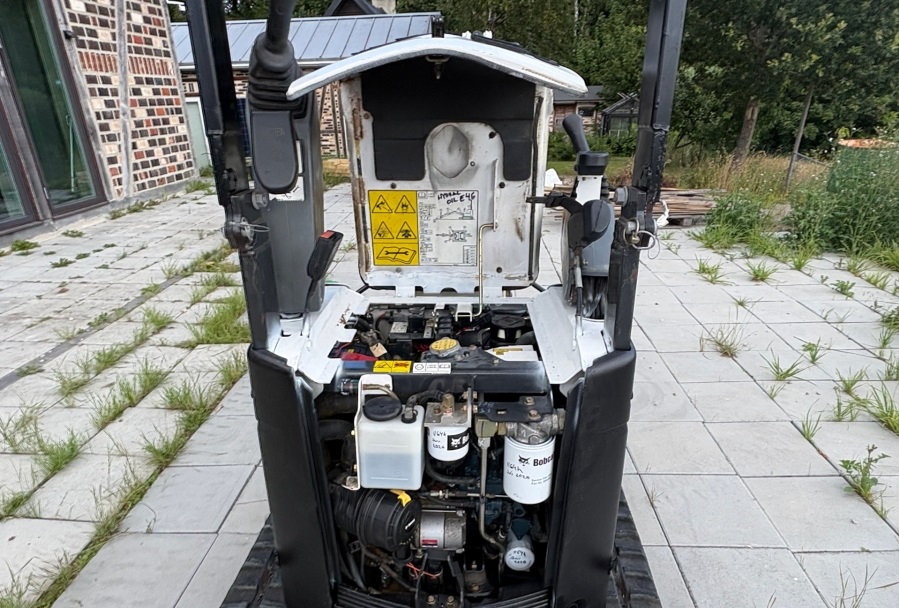 Bobcat E10 - Mini Pelle D'Occasion à Vendre – Image 8