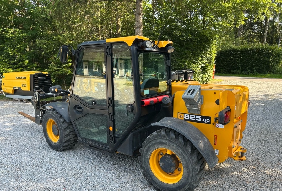 JCB 525-60T5 — Chariots Télescopiques D'Occasion à Vendre – Image 4