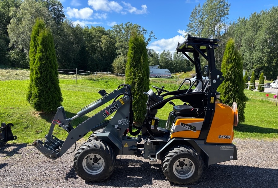GIANT G1500 — Chargeuse Sur Chenilles D'Occasion à Vendre – Image 3