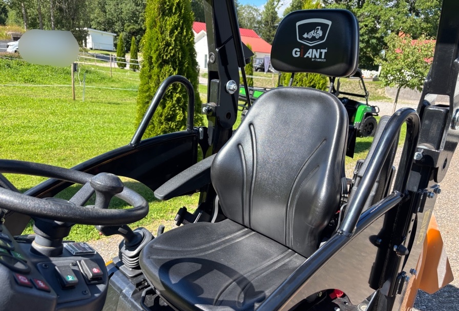 GIANT G1500 — Chargeuse Sur Chenilles D'Occasion à Vendre – Image 6
