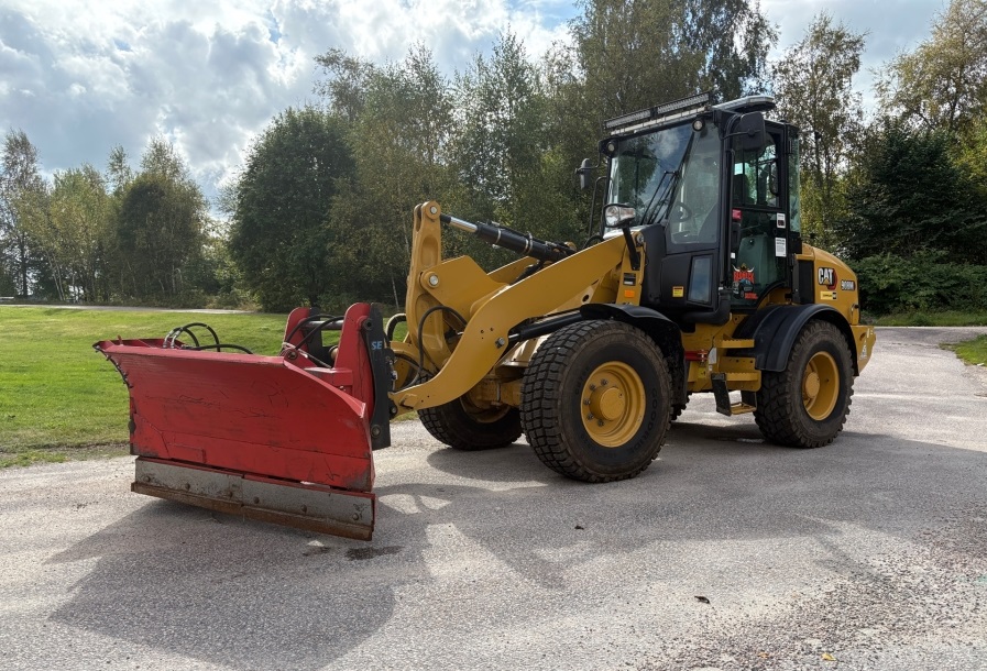 Caterpillar CAT 908 M — Chargeuse Sur Pneus D'Occasion à Vendre – Image 2
