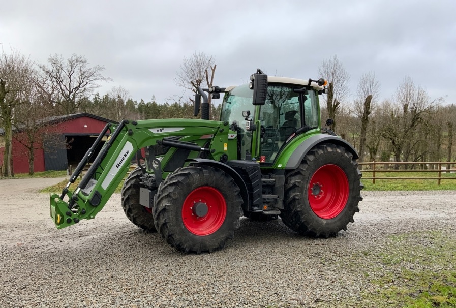 Tracteur Fendt 516 Vario S4 Profi plus — Tracteur D'Occasion à Vendre – Image 2