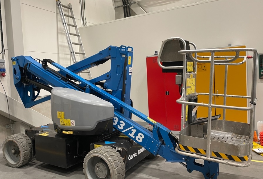 Genie Z33/18 — Nacelle Articulée D'Occasion à Vendre – Image 4