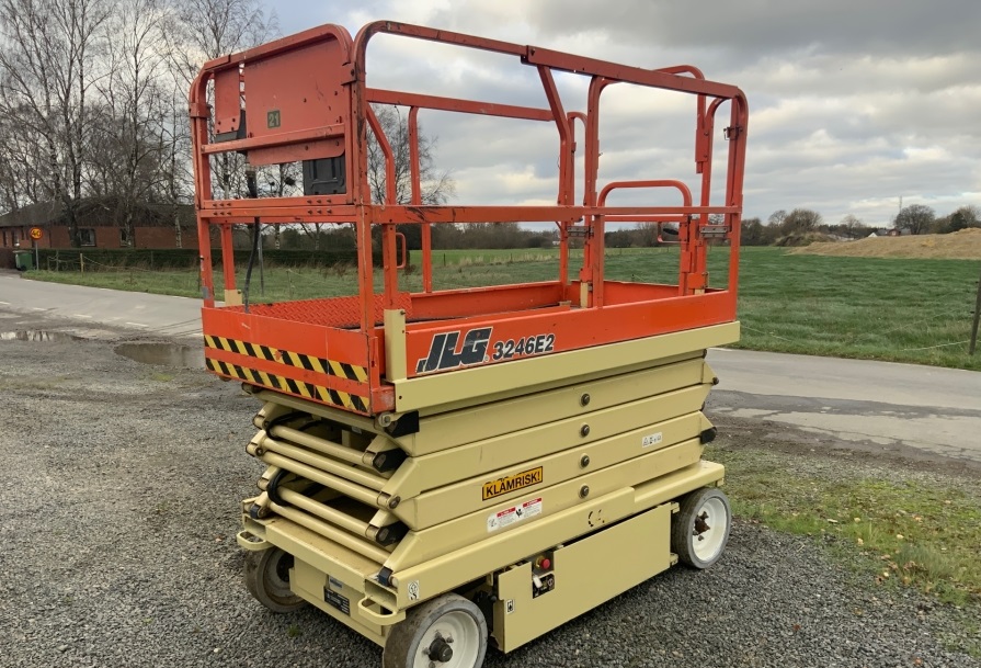 JLG 3246E2 — Élévateur À Ciseaux D'Occasion à Vendre – Image 2
