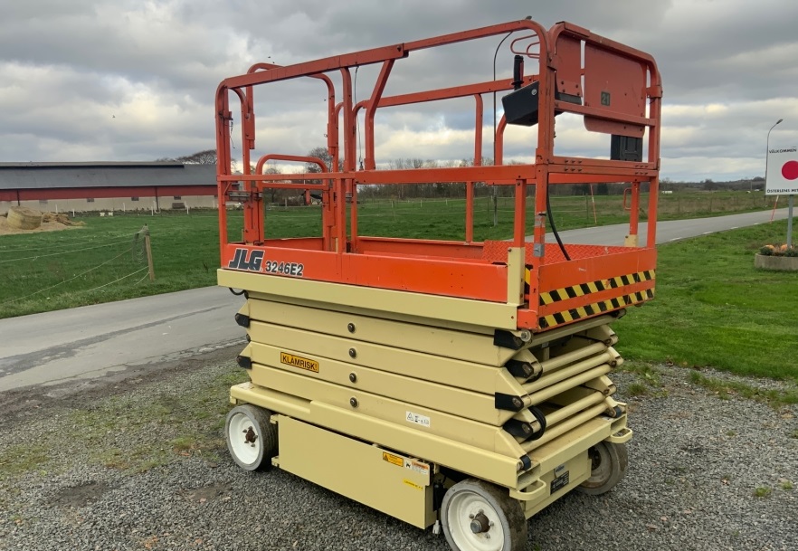 JLG 3246E2 — Élévateur À Ciseaux D'Occasion à Vendre – Image 4